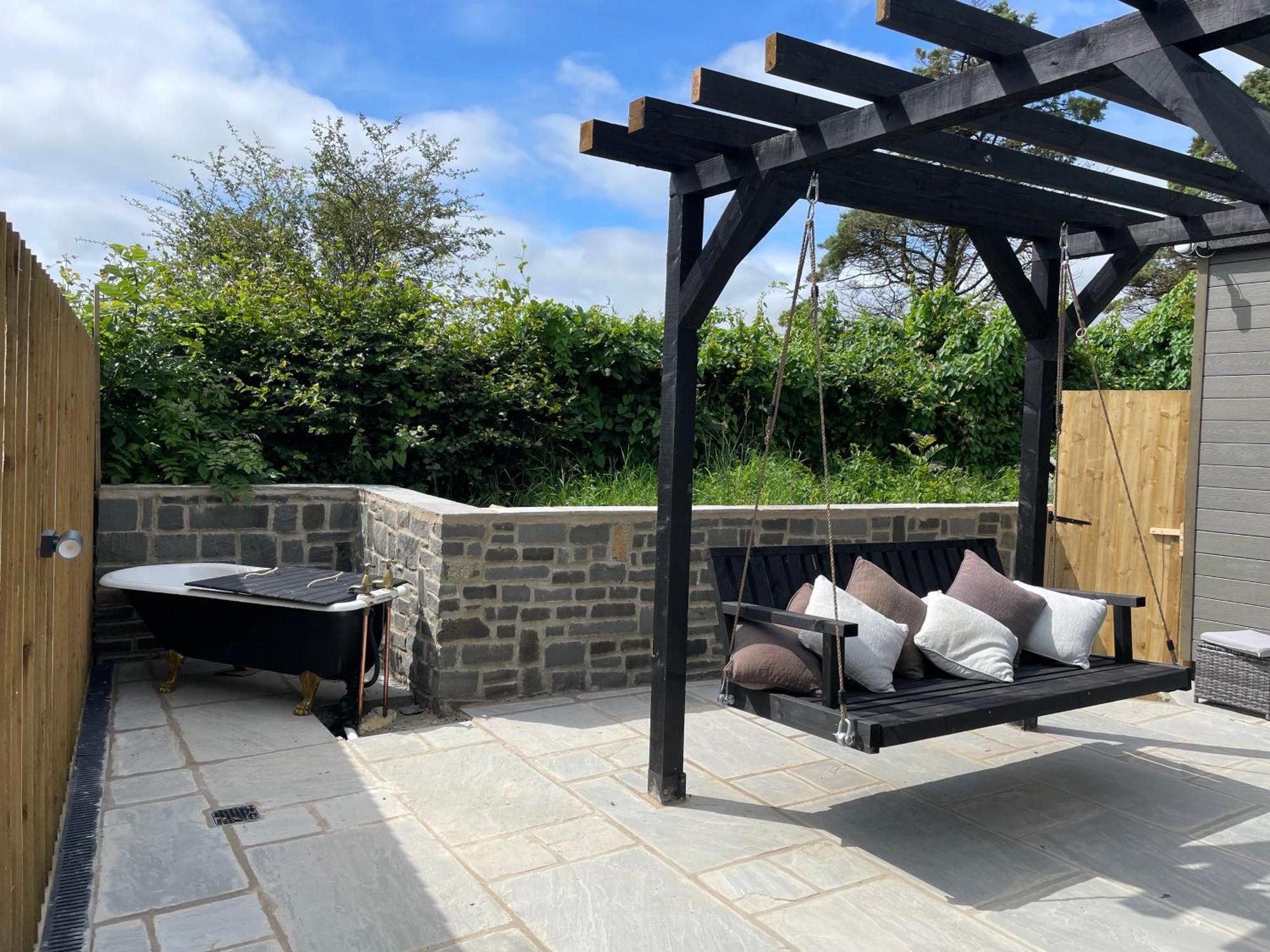 Apartment Garden Retreat Wales *